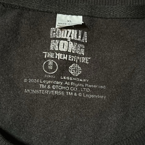 NEW Iconic Godzilla Graphic Sweatshirt - Picture 4 of 9